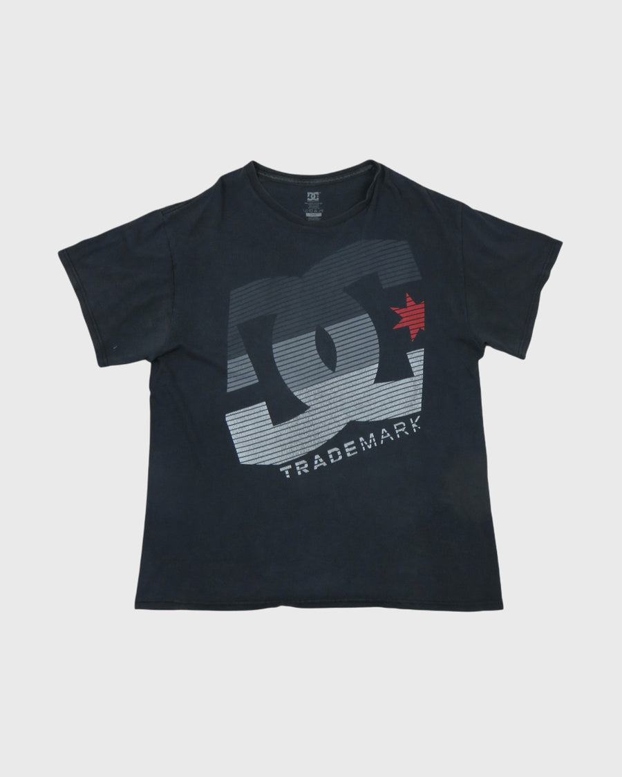 DC | M